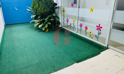 Casa comercial para locação com 4 vagas de garagem - 270m² no bairro Jardim Esplanada