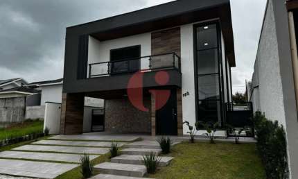 Sobrado em condomínio para venda com 04 quartos (3 suítes) - 198m² no Residencial Mantiqueira