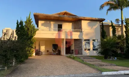 Casa sobrado para venda em Taubaté com 04 dormitórios sendo 02 suítes