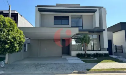 Casa assobradada à venda no bairro Floresta com 04 dormitórios sendo 04 suítes