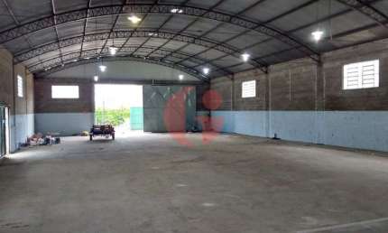 Galpão comercial para locação com 780 m² e 02 banheiros- Em Jacareí