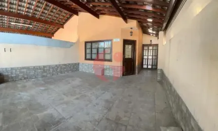 Casa à venda com 02 dormitórios e 01 banheiro- 70 m² construídos- no bairro vila tesouro.