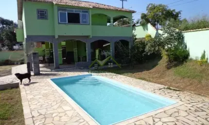 Casa com 3 quartos à venda na Vila Verde, Resende 