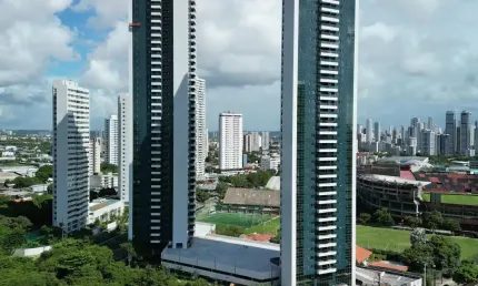 Excelente apartamento com 4 quartos sendo 3 suítes na Ilha do Retiro - PE