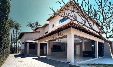 Casa Luxuosa com 5 dormitórios à venda, 840 m² por R$ 3.800.000 - Cidade Jardim - Uberlândia/MG