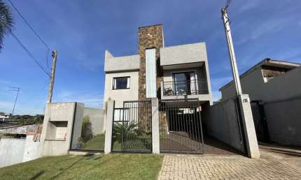 Sobrado com 3 quartos  à venda, 117.97 m2 por R$630000.00  - Pinheirinho - Curitiba/PR