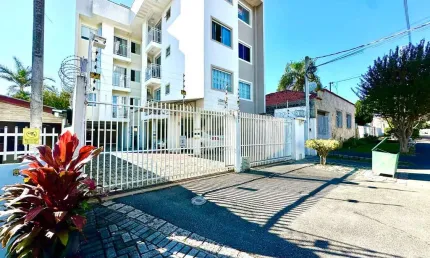Apartamento com 2 dormitórios à venda, 49 m² por R$ 320.000 - Boneca do Iguaçu - São José dos Pinhais/PR
