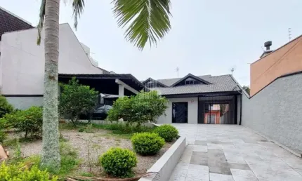 Sobrado com 6 dormitórios à venda, 300 m² por R$ 1.190.000,00 - Silveira da Motta - São José dos Pinhais/PR