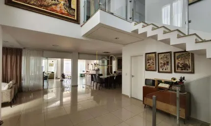 #Casa a venda em Condomínio Londrina. Condomínio Bela Manhã com 405m&#178;. #Oportunidade! Preço reduzido para vender rápido!Com SU&#205;TE MASTER, espaço GOURMET e piscina T&#201;RMICA.