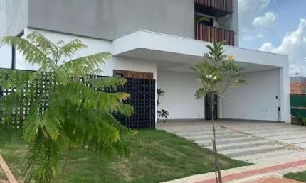à venda! Excelente Sobrado, com suíte master e 4 vagas de garagem, com 250 m&#178; no Condomínio Golden Park 2, Londrina/Pr.