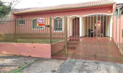 Casa (2 dormts. + 1 suíte) de 250 m&#178; - Espaço Gourmet com Cozinha Externa a VENDA no Jardim Pacaembu, Londrina/Pr.