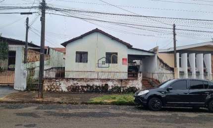 Pagamento facilitado! Casa a Venda 3 dorms. no bairro industrial