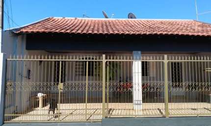 CASA &#192; VENDA DE 160 m2 NO CONJUNTO DO CAF&#201;