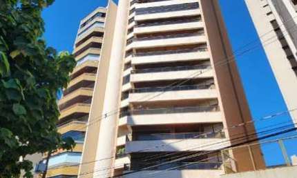 Apartamento a VENDA em Londrina, com 435 m&#178; (4 dormts. e 4 suítes), no Edifício Imperatriz. Baixou pra vender, com ótimas condiç&#245;es de pagamento.