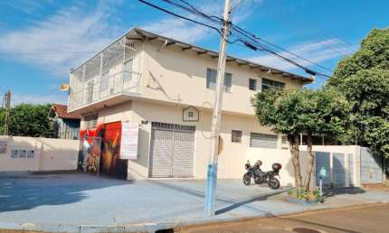 CASA com 3 dormitórios para VENDA no Jardim Palmares ? em Londrina.