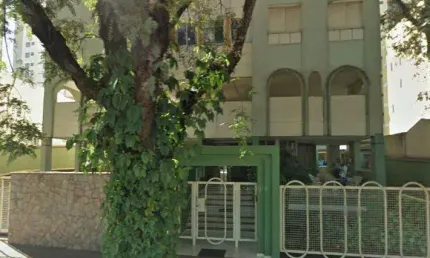 Apartamento a Venda na região central em Londrina, (3 Dormits. sendo 1 suíte, 103 m&#178;). Aceita permuta por apartamento de menor valor.