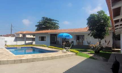 Casa Térrea – Oportunidade Única! Seu Refúgio dos Sonhos a Poucos Passos da Praia!