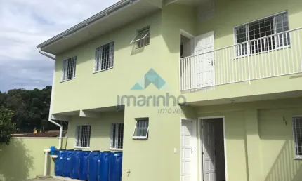 Casa Fundos - Rua Wenceslau Cvintal, 93 - São Braz - Ref. JM3307