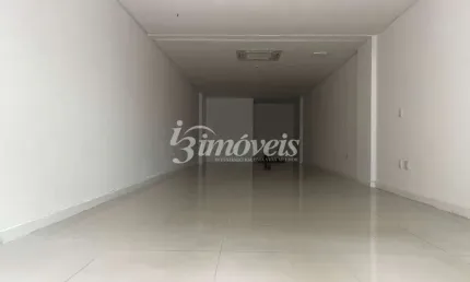 Sala comercial no residencial GRAND SOLEIL para LOCAÇÃO ANUAL, com ótima localização no Bairro Meia Praia em ITAPEMA/SC