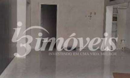 Excelente sala comercial para aluguel com ótima localização no bairro Centro em ITAPEMA/SC