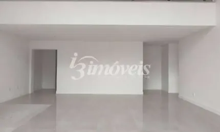 Excelente sala comercial para aluguel ANUAL com ótima localização no bairro Meia praia em Itapema/SC