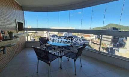 Amplo apartamento para locação anual com vista para a Marina de Itajaí