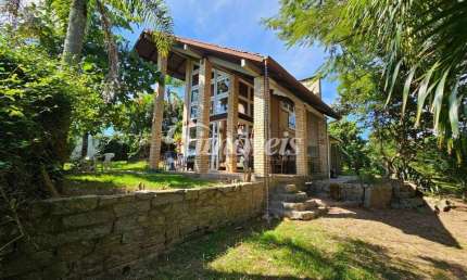 Casa à venda com 192m² e terreno 922m², Praia do Rosa, Imbituba-SC