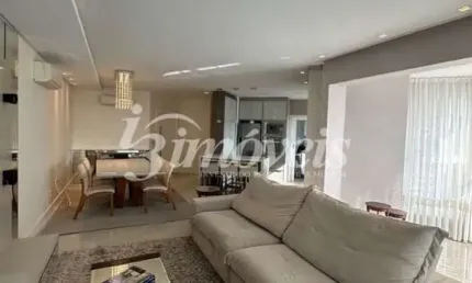 Apartamento totalmente mobiliado, equipado e decorado para ALUGUEL anual, com ótima localização no centro em Balneário Camboriú /SC no condomínio Portinax Residences | RV