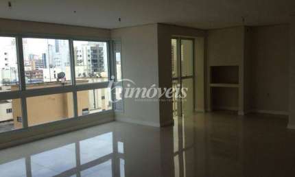 Apartamento à venda, 4 quartos sendo 2 suítes, 2 vagas, Ed. Puerto Velero, Centro, Balneário Camboriú-SC