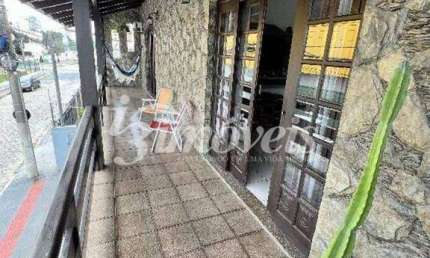 Casa à venda, 3 quartos sendo 1 suíte, 2 vagas, com área de festas, Bairro São João, Itajaí-SC