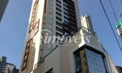 Apartamento cobertura mobiliada à venda, 4 quartos sendo 4 suítes, 4 vagas duplas, Ed. Mirante das Águas, Centro, Balneário Camboriú-SC