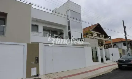 Casa à venda, 5 quartos sendo 1 suíte, 3 vagas, Praia dos Amores, Balneário Camboriú-SC