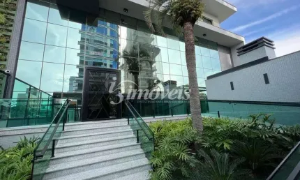 Apartamento à venda, 3 quartos sendo 3 suítes, 2 vagas, Ed. Privilége Brava, Praia Brava, Itajaí-SC
