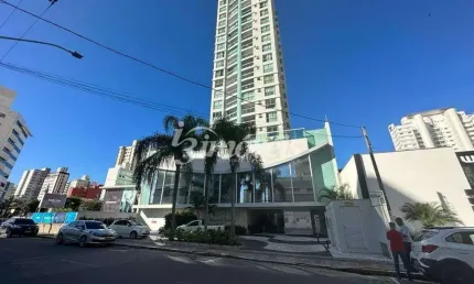 Apartamento oportunidade à venda, 2 quartos sendo 1 suíte, 1 vaga, Edifício Farol de Sagres, Centro, Itajaí-SC