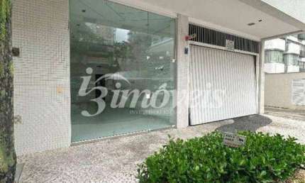 PERFEITO PARA A SUA EMPRESA, Sala para locação no centro de Balneário Camboriú/SC com grande visibilidade de quem passa.