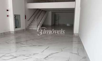 Sala / Loja, para locação anual, 150m², Itapema-SC, com grande visibilidade de quem passa.