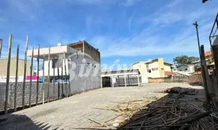 Perfeito para a sua empresa, terreno no centro da cidade de itajaí/sc com grande visibilidade de quem passa.