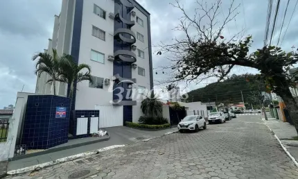 Apartamento à venda, 2 quartos sendo 1 suíte, 1 vaga, semimobiliado, residencial ângela leal, bairro fazenda, itajaí-sc