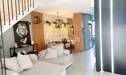 Casa semimobiliada à venda, com piscina, 3 quartos sendo 1 suíte, 3 vagas, Bairro Fazenda, Itajaí-SC