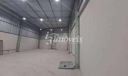 Galpão Comercial para Locação Anual, Novo, 350,00 m² privativos, 3 Banheiros, Mezanino, bairro São Judas, Itajaí-SC