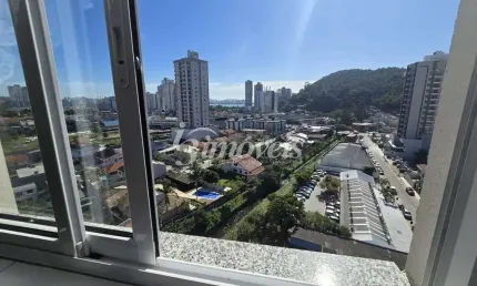 Apartamento semimobiliado à venda, 2 quartos sendo 1 suíte, 2 vagas, Condomínio Residencial Barcelona, Bairro Fazenda, Itajaí-SC
