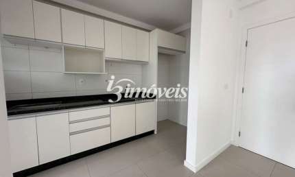 Apartamento para locação anual, 3 quartos (sendo uma suíte), 2 vagas de garagem, Porto Mare Residence, no bairro Centro, Itajaí-SC