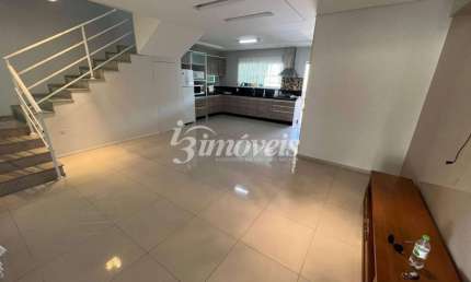 Sobrado semimobiliado à venda, com piscina, 3 quartos sendo 3 suítes, 2 vagas, Bairro Ressacada, Itajaí-SC