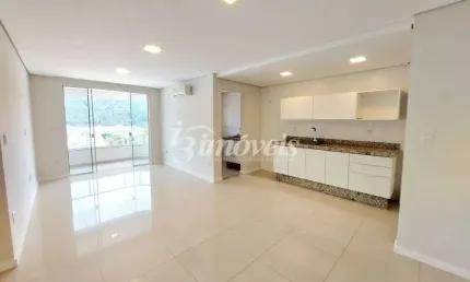 Apartamento semimobiliado para locação, 2 quartos sendo 1suíte, 1 vaga, Edifício Residencial Lago Di Garda, Bairro Fazenda, Itajaí-SC