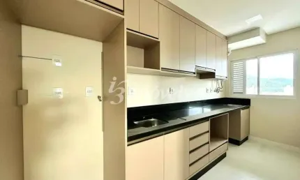 Apartamento semimobiliado para locação, 2 suítes, 2 vagas, lottus residence, bairro centro, itajaí-sc