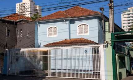Sobrado Comercial para Locacao – Av. Paes de Barros | Mooca – SP Localizacao estrategica na Av. Paes de Barros, uma das principais vias da Mooca. Ideal para clinicas, escritorios, consultorios, cowork
