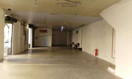 Salao Comercial para Locacao – Bras/SP  Rua 21 de Abril, esquina com Rua Sao Leopoldo  Excelente oportunidade no coracao do Bras! Salao comercial bem localizado, de esquina, com grande visibilidade e 