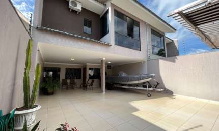 Casa com 3 quartos à venda na Rua Presidente Costa e Silva, 992, Alto Alegre, Cascavel