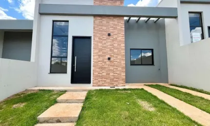 Casa com 2 quartos à venda na Avenida Olivo Tauffer, 171, Desbravador, Chapecó por R$ 390.000