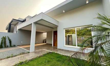 Casa com 3 quartos à venda na Rua Guairacá, 115, Passo dos Fortes, Chapecó por R$ 1.490.000